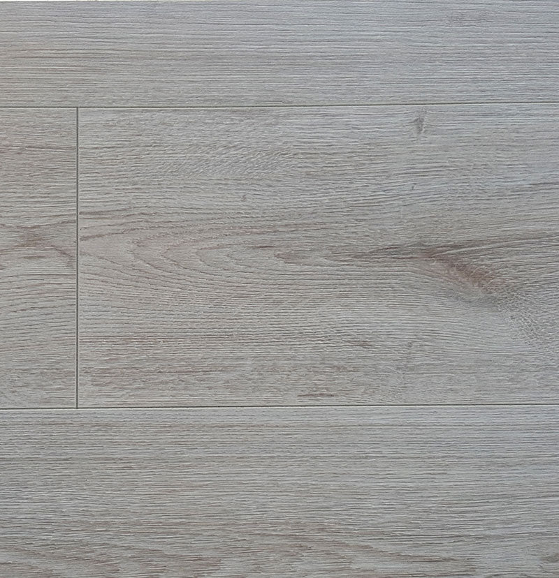 Oak Laminate Flooring | Authentic Advanced | AC4